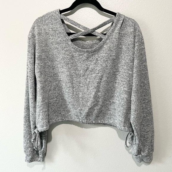 CRAVE FAME- Gray Long Sleeve Soft Crop Top Size L - Picture 2 of 4